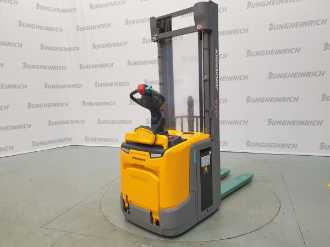 Used Forklift Truck JUNGHEINRICH ERC 214z KP 115-535 DZ ELEKTRO HOCHHUBWAGENFAHRERSTAND (13033807) backdrop