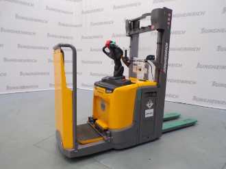 Used Forklift Truck JUNGHEINRICH ERC 214z Li FP 115-290 ZZ ELEKTRO HOCHHUBWAGENFAHRERSTAND (13073725) backdrop