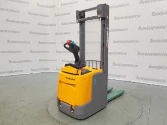 Used Forklift Truck JUNGHEINRICH ERC 216 KP 115-350 ZT ELEKTRO HOCHHUBWAGENFAHRERSTAND (13009415) backdrop
