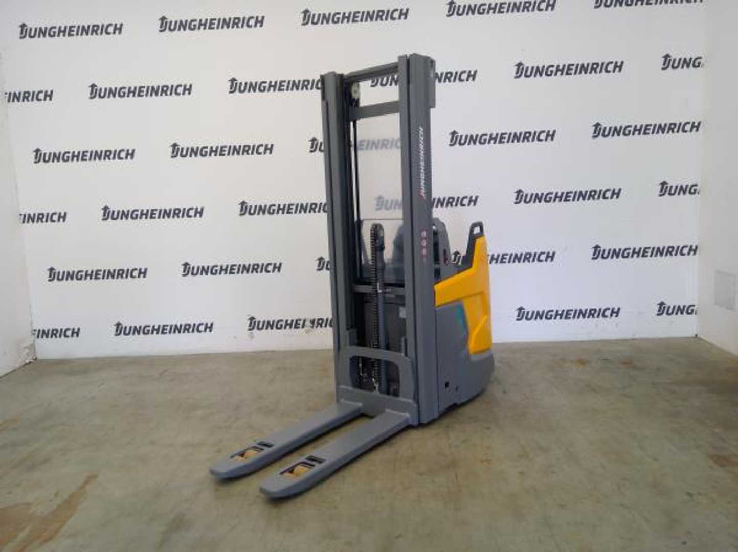 Used Forklift Truck JUNGHEINRICH ERC 216zi FP 115-525 DZ ELEKTRO HOCHHUBWAGENFAHRERSTAND (12898354)