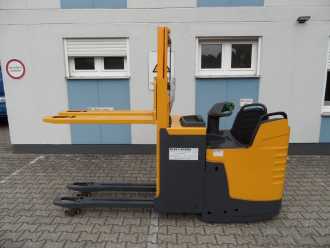 Used Forklift Truck JUNGHEINRICH ERD 220 - 2 Meter Hubhöhe - feste Plattform ELEKTRO HOCHHUBWAGENDEICHSEL (13064901)
