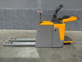 Used Forklift Truck JUNGHEINRICH ERD 220 Baujahr 2018 / Hubhöhe 1660 Stunden 2350 ELEKTRO HOCHHUBWAGENDEICHSEL (13039541)