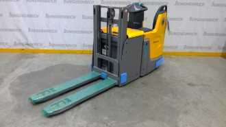 Used Forklift Truck JUNGHEINRICH ERD 220 Li 166ZT VP ELEKTRO HOCHHUBWAGENFAHRERSTAND (13007793) backdrop