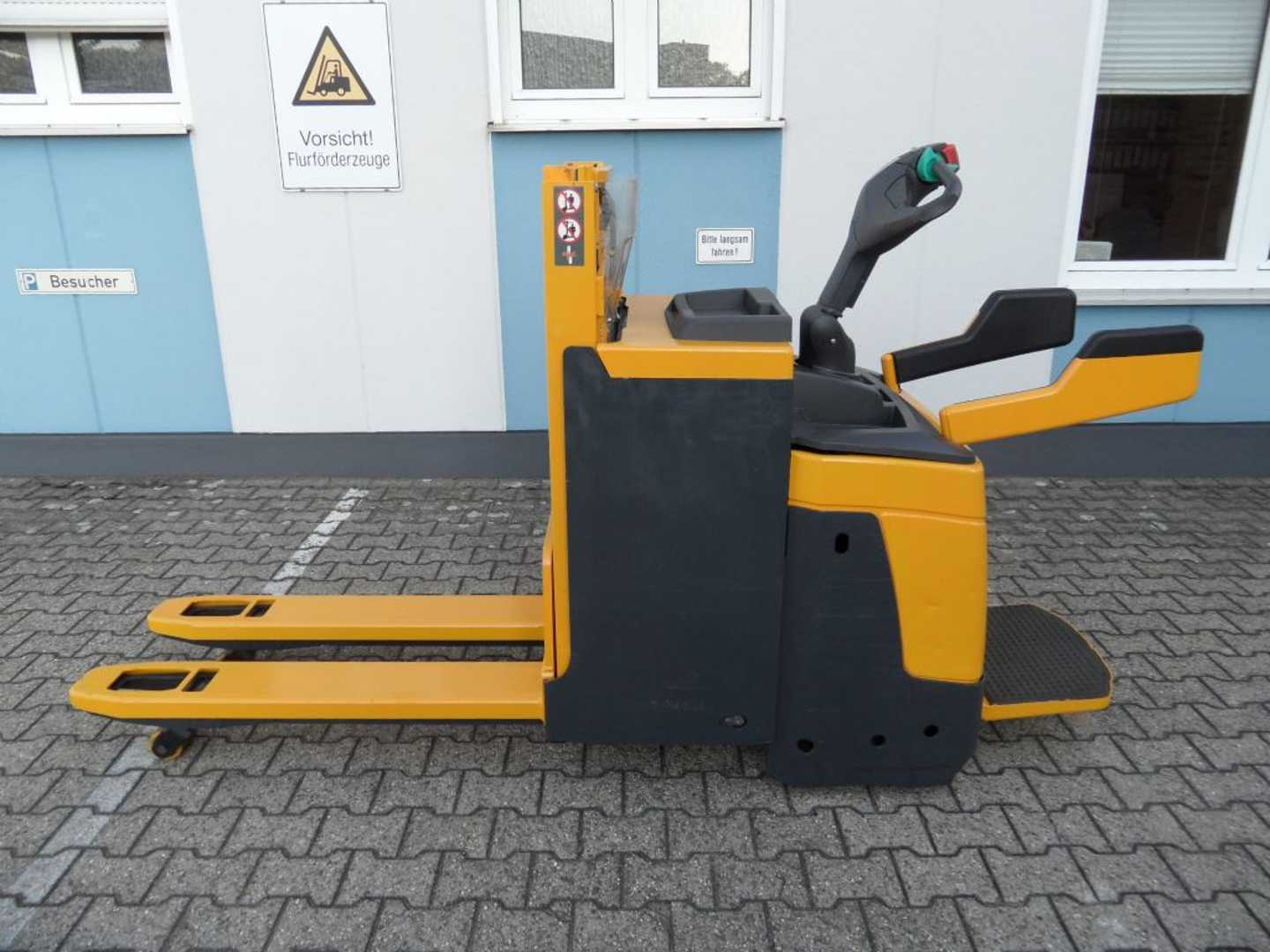 Used Forklift Truck JUNGHEINRICH ERD 220 - NEUE Batterie - Plattform klappbar ELEKTRO HOCHHUBWAGENDEICHSEL (13074486)
