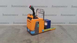 Used Forklift Truck JUNGHEINRICH ERE 120 KP 100-67 ELEKTRO NIEDERHUBWAGENFAHRERSTAND (12946665) backdrop