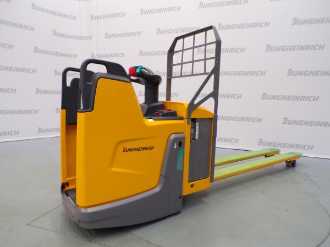 Used Forklift Truck JUNGHEINRICH ERE 120 Li FP 240-54 ELEKTRO NIEDERHUBWAGENFAHRERSTAND (13043157) backdrop