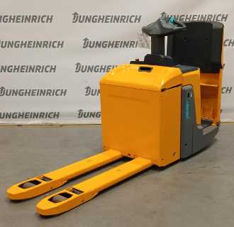 Used Forklift Truck JUNGHEINRICH ERE 225 115-54 FP ELEKTRO NIEDERHUBWAGENFAHRERSTAND (13074048) backdrop