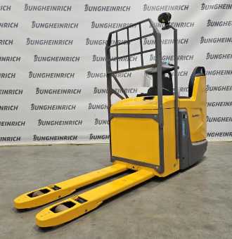 Used Forklift Truck JUNGHEINRICH ERE 225 115-55 FP ELEKTRO NIEDERHUBWAGENFAHRERSTAND (13074050) backdrop