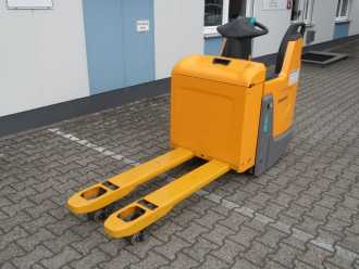 Used Forklift Truck JUNGHEINRICH ERE 225 - feste Plattform - 2025 - wenig Stunden ELEKTRO NIEDERHUBWAGENDEICHSEL (13032322)