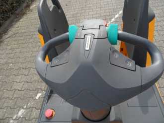 Used Forklift Truck JUNGHEINRICH ERE 225 - feste Plattform - 2025 - wenig Stunden ELEKTRO NIEDERHUBWAGENDEICHSEL (13032322)