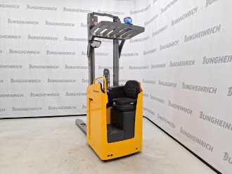 Used Forklift Truck JUNGHEINRICH ESC 214z 150-430 ZZ ELEKTRO HOCHHUBWAGENFAHRERSITZ (13074594) backdrop