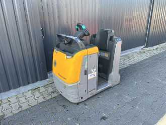 Used Forklift Truck JUNGHEINRICH ESZ350L ELEKTRO SCHLEPPER (13067852) backdrop