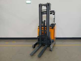 Used Forklift Truck JUNGHEINRICH ETV 112 590 DZ ELEKTRO SCHUBMASTSTAPLER (13065457) backdrop