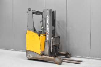 Used Forklift Truck JUNGHEINRICH ETV 114n /52016/ ELEKTRO SCHUBMASTSTAPLER (12929602) backdrop