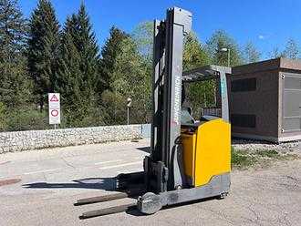 Used Forklift Truck JUNGHEINRICH ETV 214 - 770DZ ELEKTRO SCHUBMASTSTAPLER (13038923) backdrop
