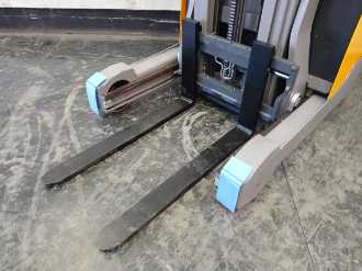 Used Forklift Truck JUNGHEINRICH ETV 214 MP E GE 115 740 DZ ELEKTRO SCHUBMASTSTAPLER (13069934)