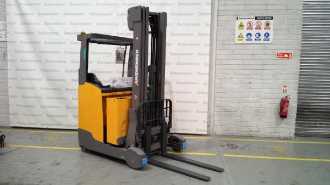 Used Forklift Truck JUNGHEINRICH ETV 214 SP GE 115-620 DZ ELEKTRO SCHUBMASTSTAPLER (12873770) backdrop