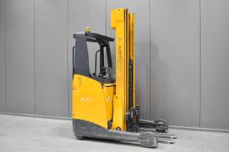 Used Forklift Truck JUNGHEINRICH ETV 216 /54276/ ELEKTRO SCHUBMASTSTAPLER (12943003) backdrop