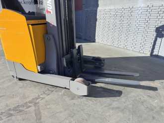 Used Forklift Truck JUNGHEINRICH ETV 216 Baujahr 2016 / HH 9,41M /Akku 2024 ELEKTRO SCHUBMASTSTAPLER (13076310)