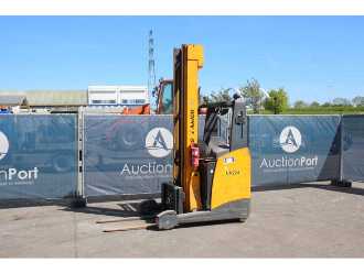 Used Forklift Truck JUNGHEINRICH ETV 216 ELEKTRO SCHUBMASTSTAPLER (13041295) backdrop