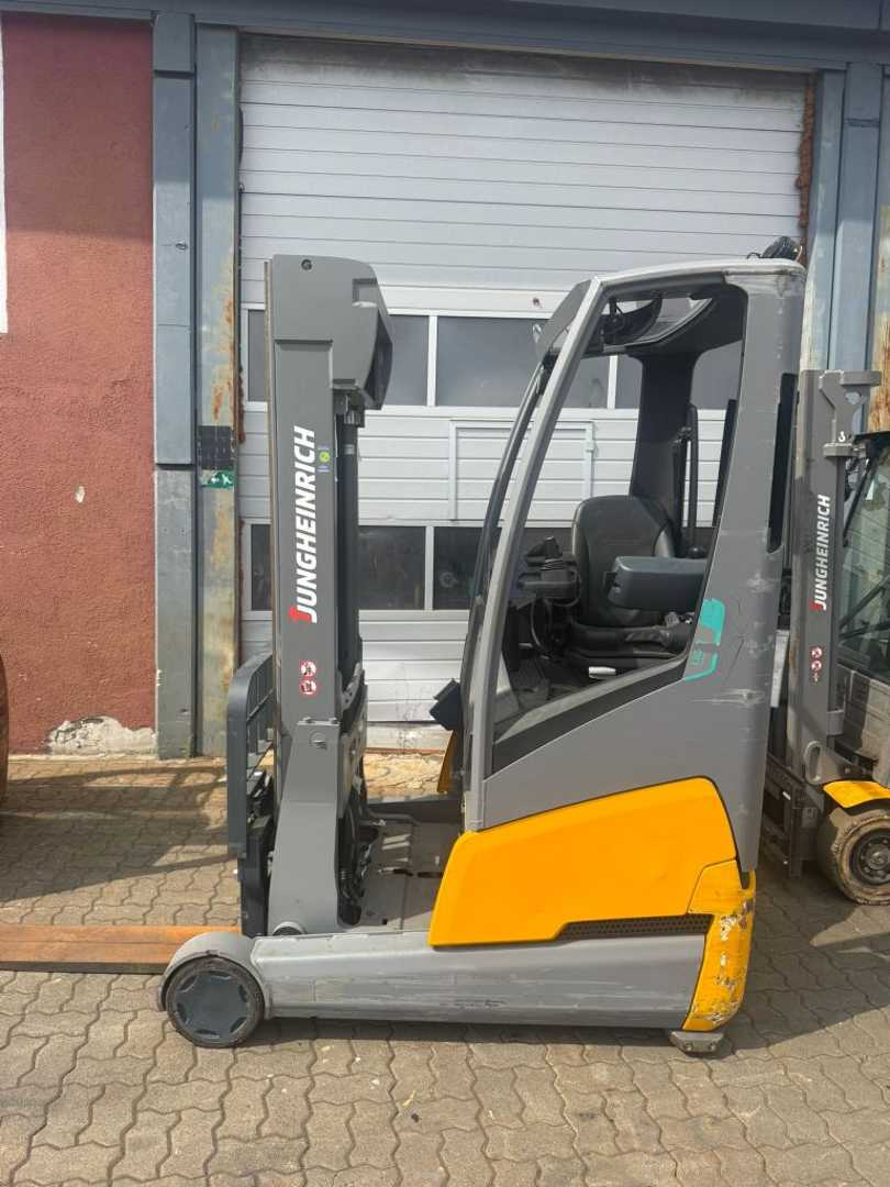 Used Forklift Truck JUNGHEINRICH ETV 216i Baujahr 2020 / HH 5300 Akku Defekt ELEKTRO SCHUBMASTSTAPLER (13052070)