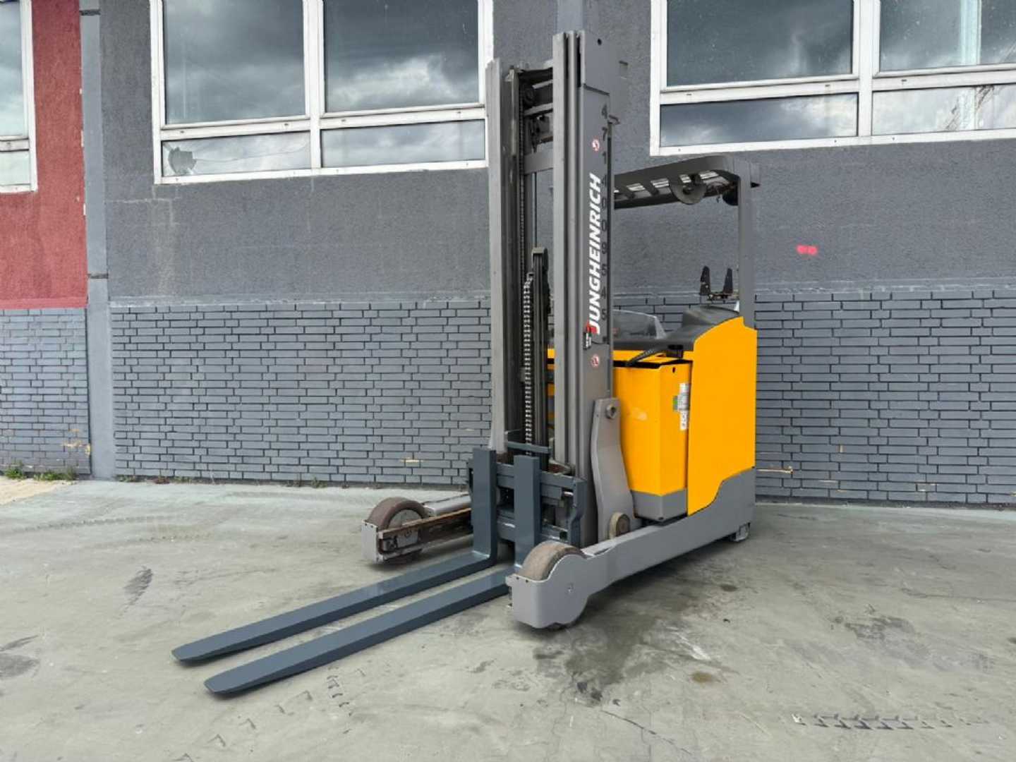 Used Forklift Truck JUNGHEINRICH ETV 325 Baujahr 2016 / HH 6200 Akku 2026 Neu ELEKTRO SCHUBMASTSTAPLER (13001002)