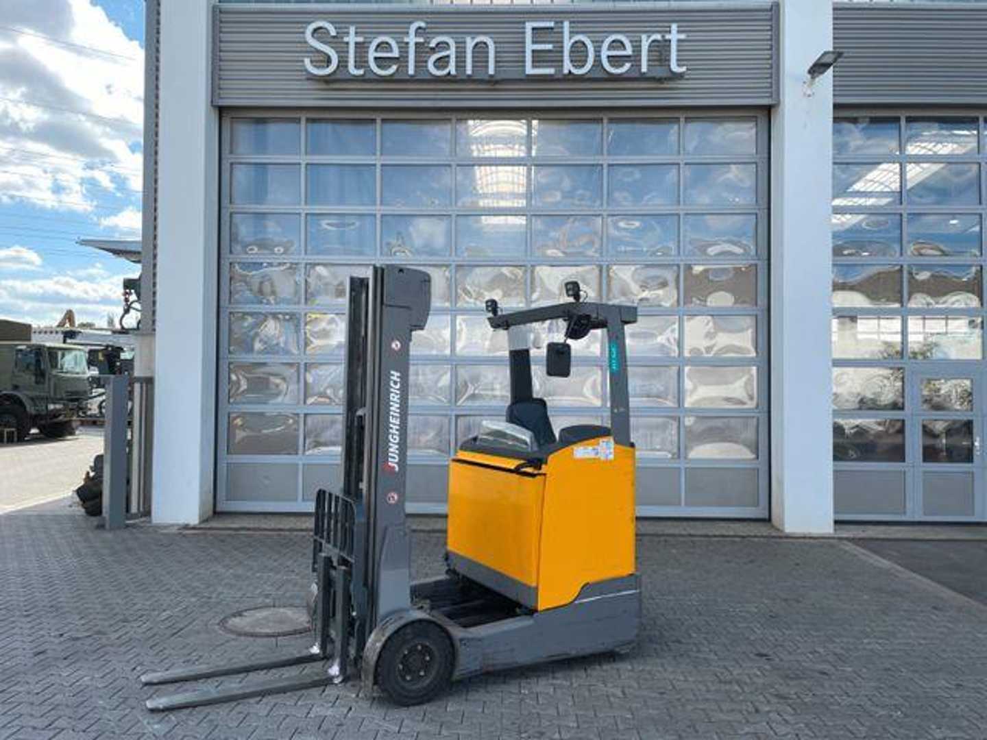 Used Forklift Truck JUNGHEINRICH ETV C16 / Triplex 5.72m / SS / nur 3.022h / 2016 DIESEL SCHUBMASTSTAPLER (13061452)