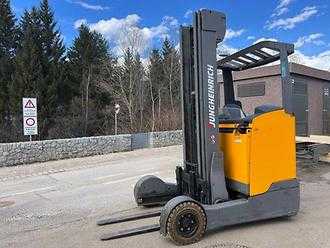 Used Forklift Truck JUNGHEINRICH ETV C20 - 620DZ ELEKTRO SCHUBMASTSTAPLER (13056949) backdrop