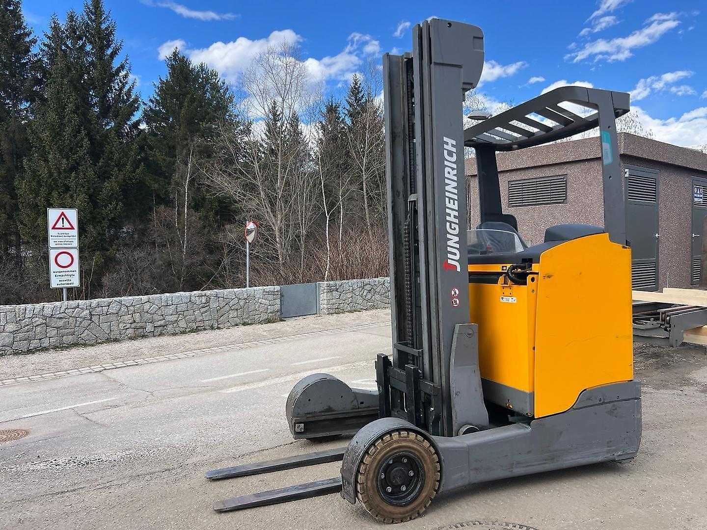 Used Forklift Truck JUNGHEINRICH ETV C20 - 620DZ ELEKTRO SCHUBMASTSTAPLER (13056949)