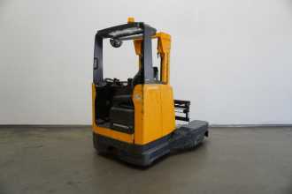 Used Forklift Truck JUNGHEINRICH ETVQ25 ELEKTRO VIERWEGESTAPLER (13065223) backdrop