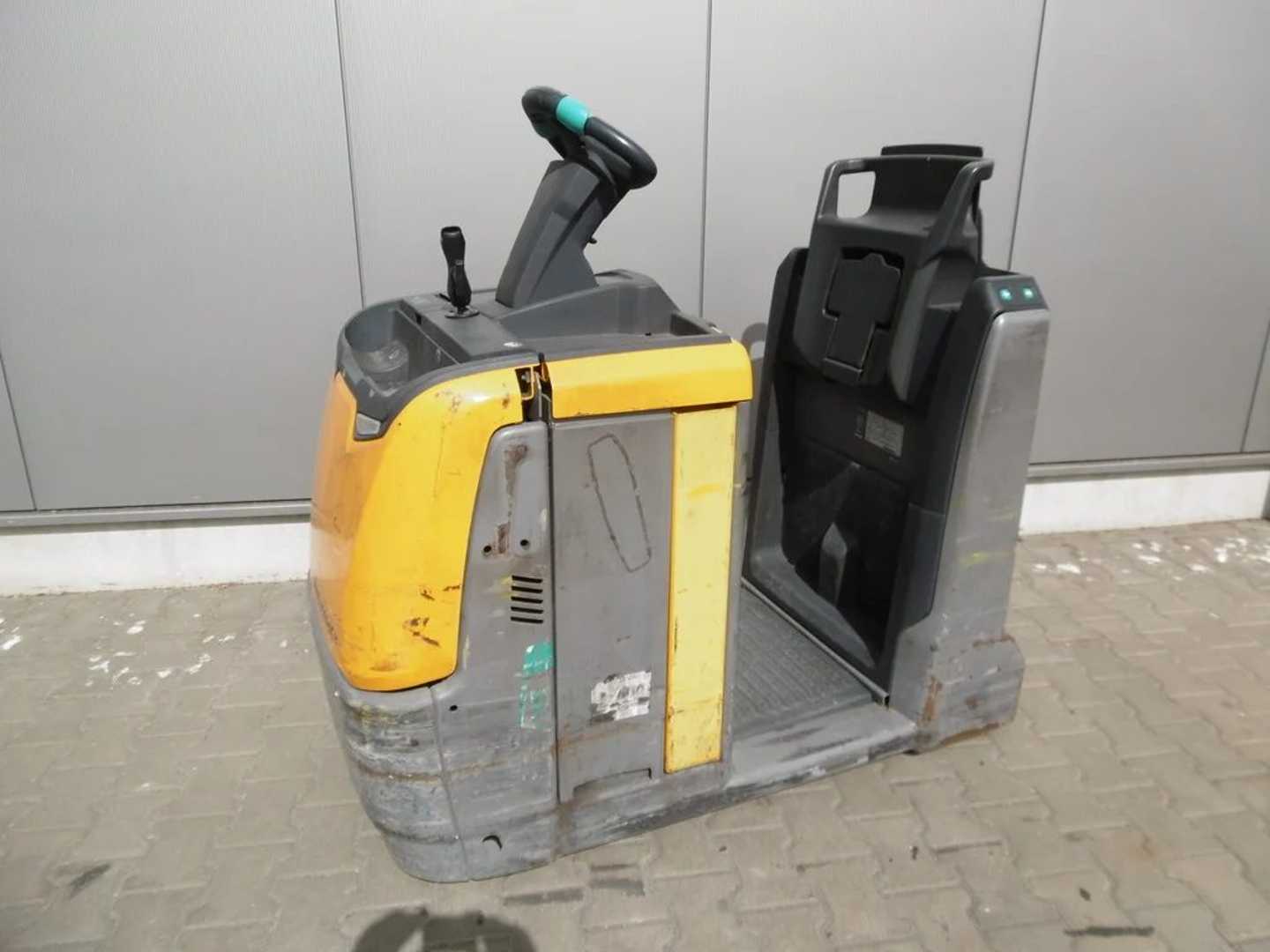 Used Forklift Truck JUNGHEINRICH EZS 350 Li ELEKTRO SCHLEPPER (12818850)