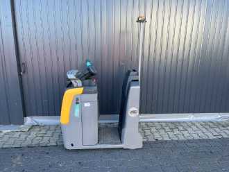 Used Forklift Truck JUNGHEINRICH EZS130 ELEKTRO SCHLEPPER (13071263)
