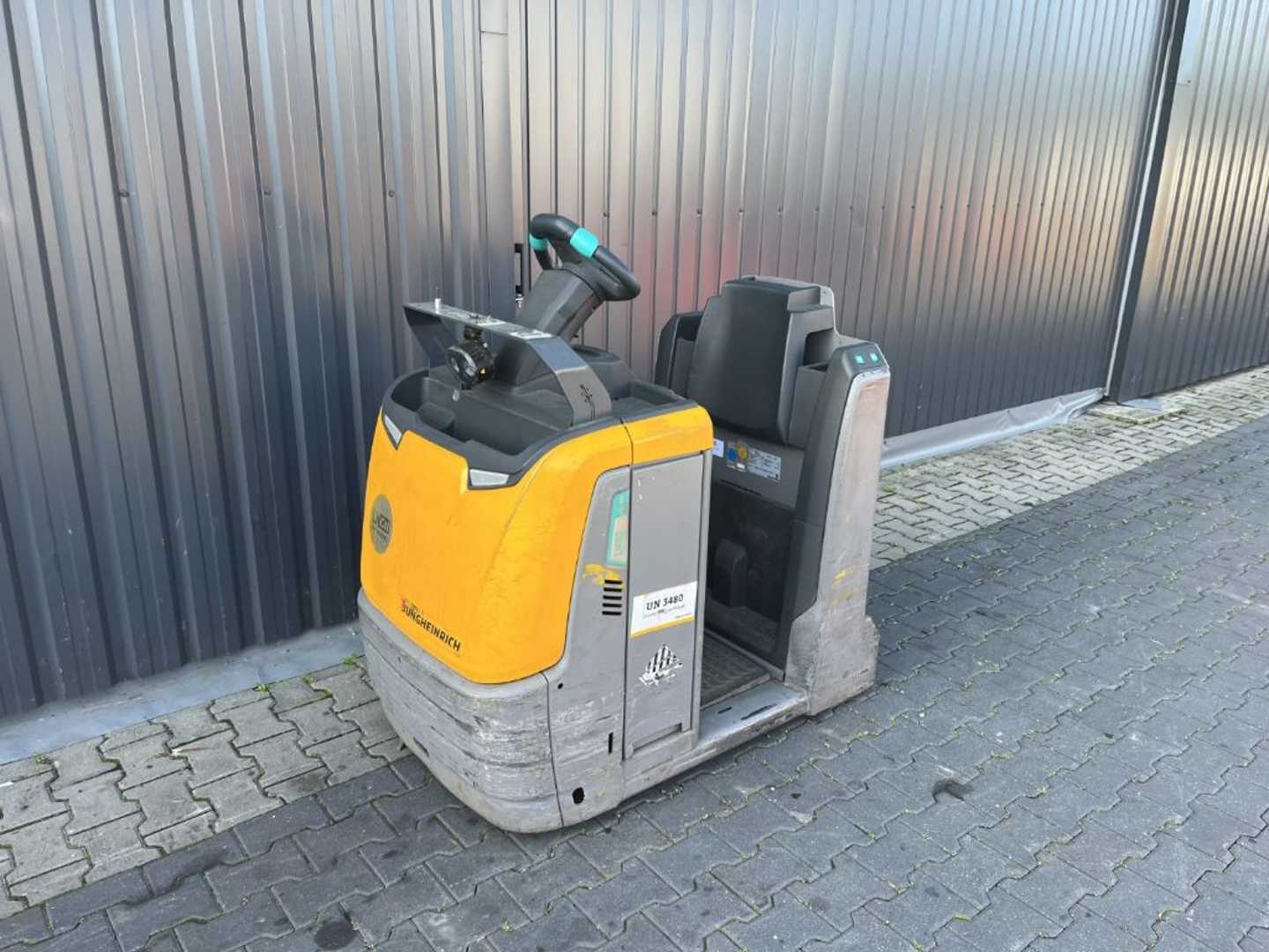 Used Forklift Truck JUNGHEINRICH EZS350 ELEKTRO SCHLEPPER (13067844)
