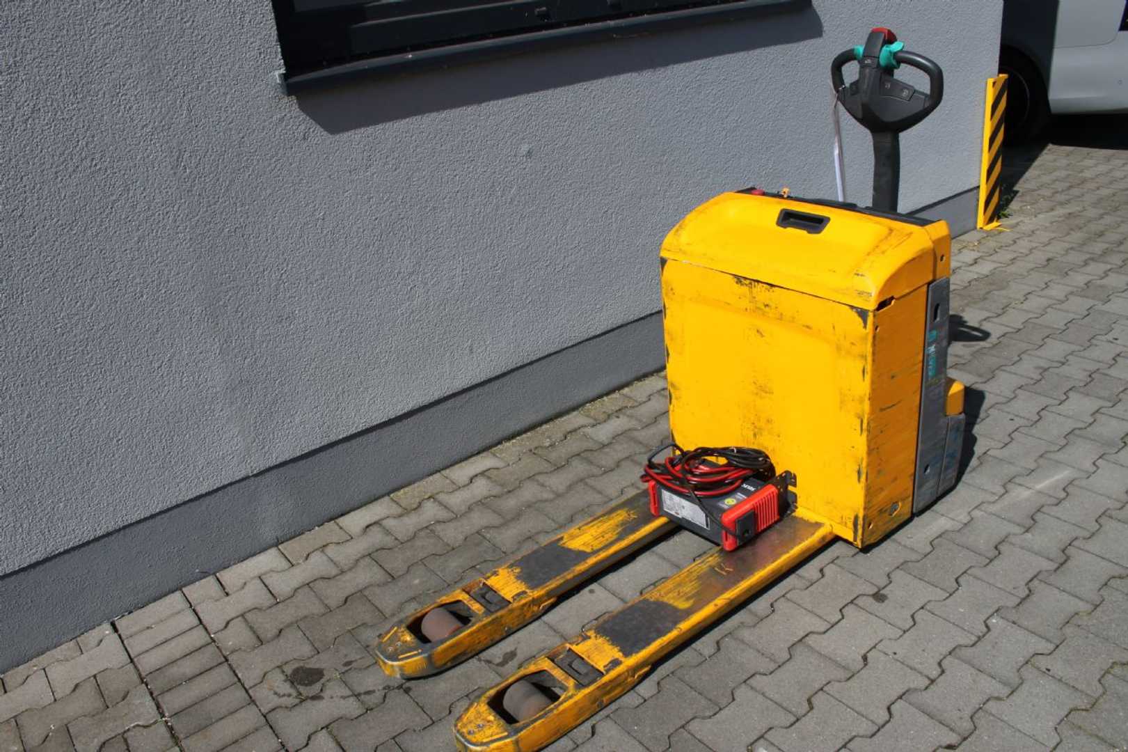 Used Forklift Truck JUNGHEINRICH Jungheinrich EJE 222 ELEKTRO NIEDERHUBWAGENDEICHSEL (13047933)