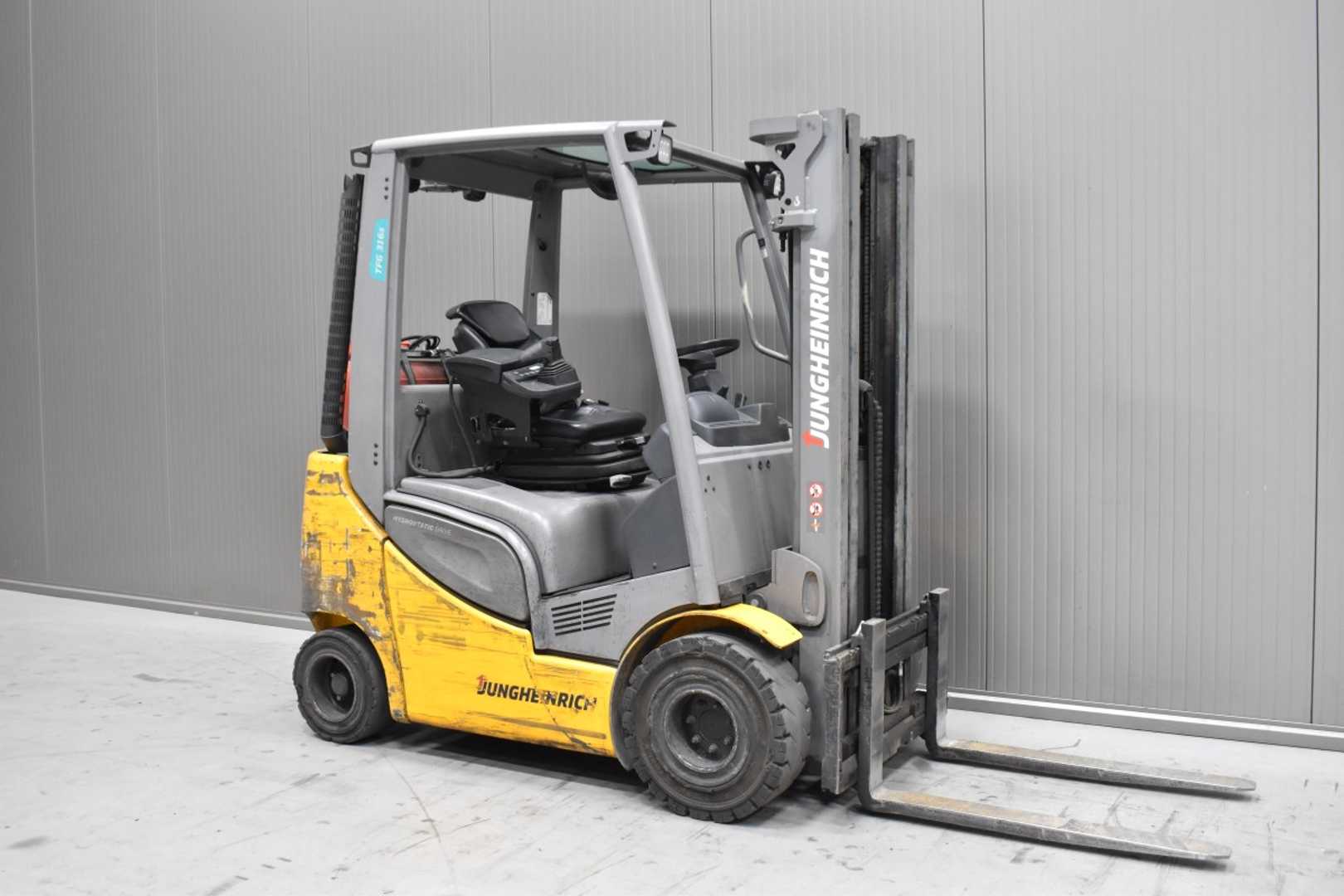 Used Forklift Truck JUNGHEINRICH TFG 316 s /58964/ GAS VIERRADFRONTSTAPLER (13070621)