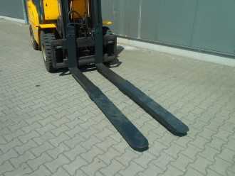 Used Forklift Truck JUNGHEINRICH TFG 540 GE 400ZT GAS VIERRADFRONTSTAPLER (13055888)