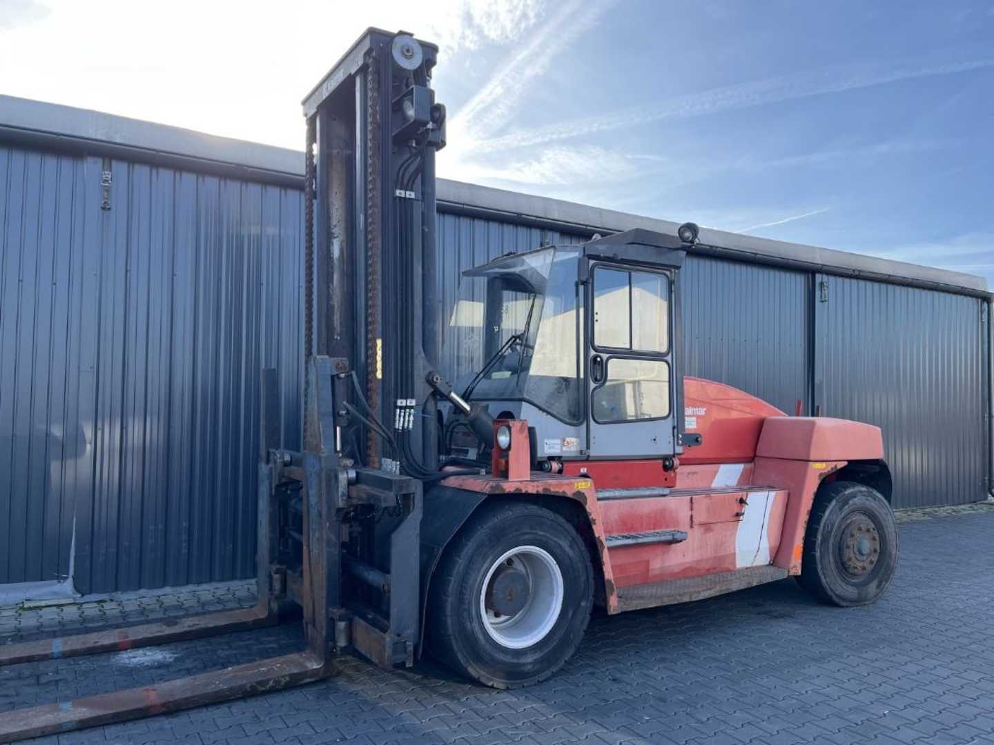 Used Forklift Truck KALMAR DCE120-12 DIESEL VIERRADFRONTSTAPLER (12998579)