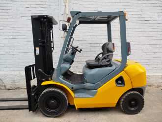 Used Forklift Truck KOMATSU D-FD25T-17 DIESEL VIERRADFRONTSTAPLER (13067326)