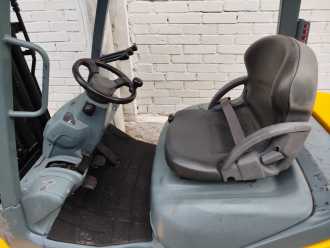 Used Forklift Truck KOMATSU D-FD25T-17 DIESEL VIERRADFRONTSTAPLER (13067326)