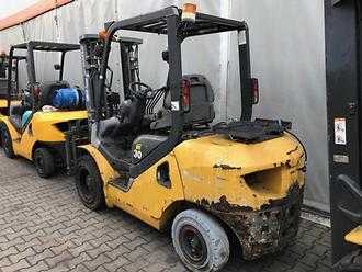 Used Forklift Truck KOMATSU FG30T-16 GAS VIERRADFRONTSTAPLER (13063196)