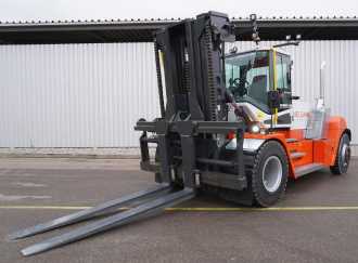 Used Forklift Truck KONECRANES SMV16-1200 C DIESEL VIERRADFRONTSTAPLER (13067611) backdrop