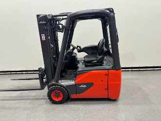 Used Forklift Truck LINDE 386 E 14-02 ELEKTRO VIERRADFRONTSTAPLER (13018008)
