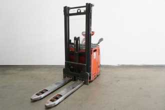Used Forklift Truck LINDE D 12 AP 133 ELEKTRO HOCHHUBWAGENFAHRERSTAND (13059100)