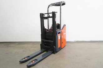 Used Forklift Truck LINDE D 12 SP 133 ELEKTRO HOCHHUBWAGENFAHRERSTAND (13019565)