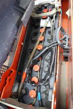 Used Forklift Truck LINDE D 14 AP 133 ELEKTRO HOCHHUBWAGENFAHRERSTAND (13062524)