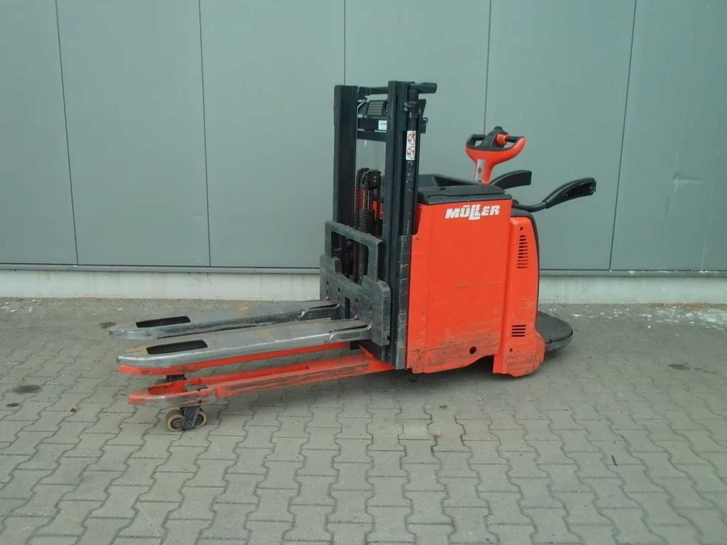 Used Forklift Truck LINDE D 14 AP ELEKTRO HOCHHUBWAGENDEICHSEL (13065828)