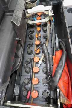 Used Forklift Truck LINDE D 14 SP 133 ELEKTRO HOCHHUBWAGENFAHRERSTAND (13063119)