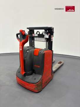 Used Forklift Truck LINDE D08-1160-01 ELEKTRO HOCHHUBWAGENDEICHSEL (13063643) backdrop