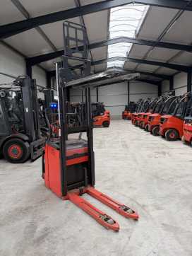 Used Forklift Truck LINDE D10 AP ELEKTRO HOCHHUBWAGENDEICHSEL (13073242)