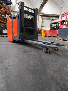Used Forklift Truck LINDE D12 SP ELEKTRO HOCHHUBWAGENDEICHSEL (13072506)
